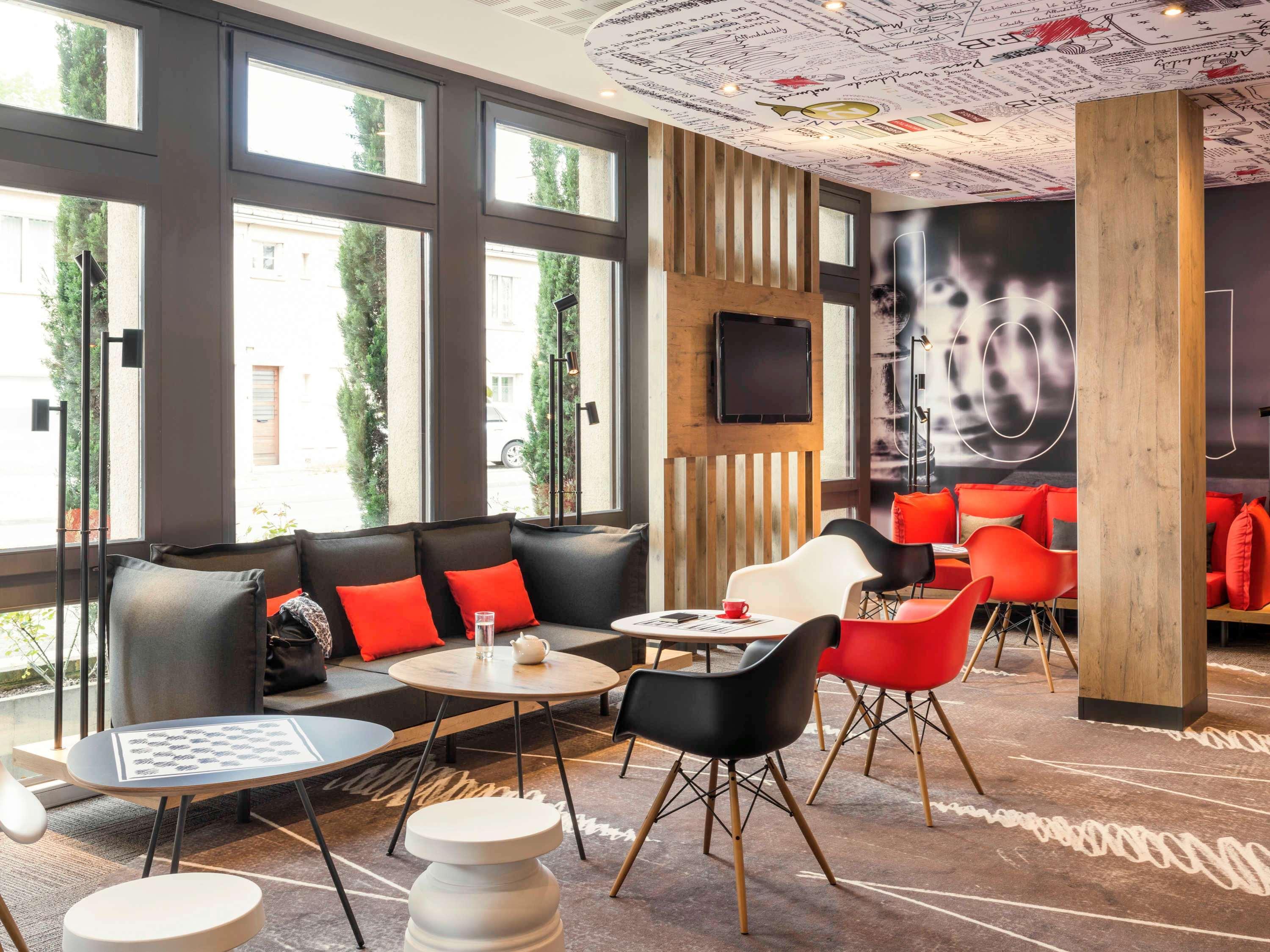 B&B Hotel Chartres Centre Cathedrale 3 Etoiles Εξωτερικό φωτογραφία