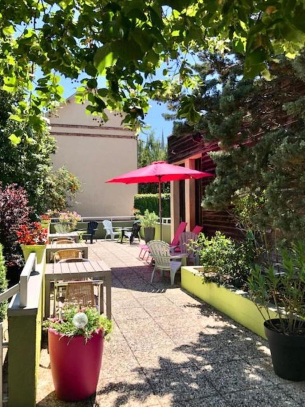 B&B Hotel Chartres Centre Cathedrale 3 Etoiles Εξωτερικό φωτογραφία
