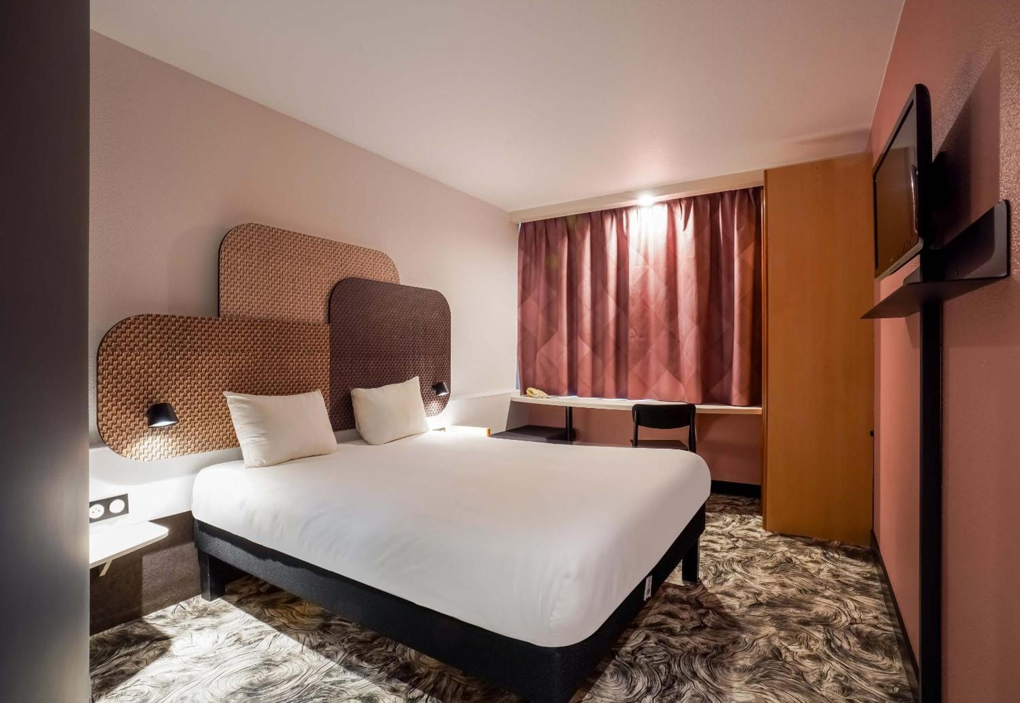 B&B Hotel Chartres Centre Cathedrale 3 Etoiles Εξωτερικό φωτογραφία