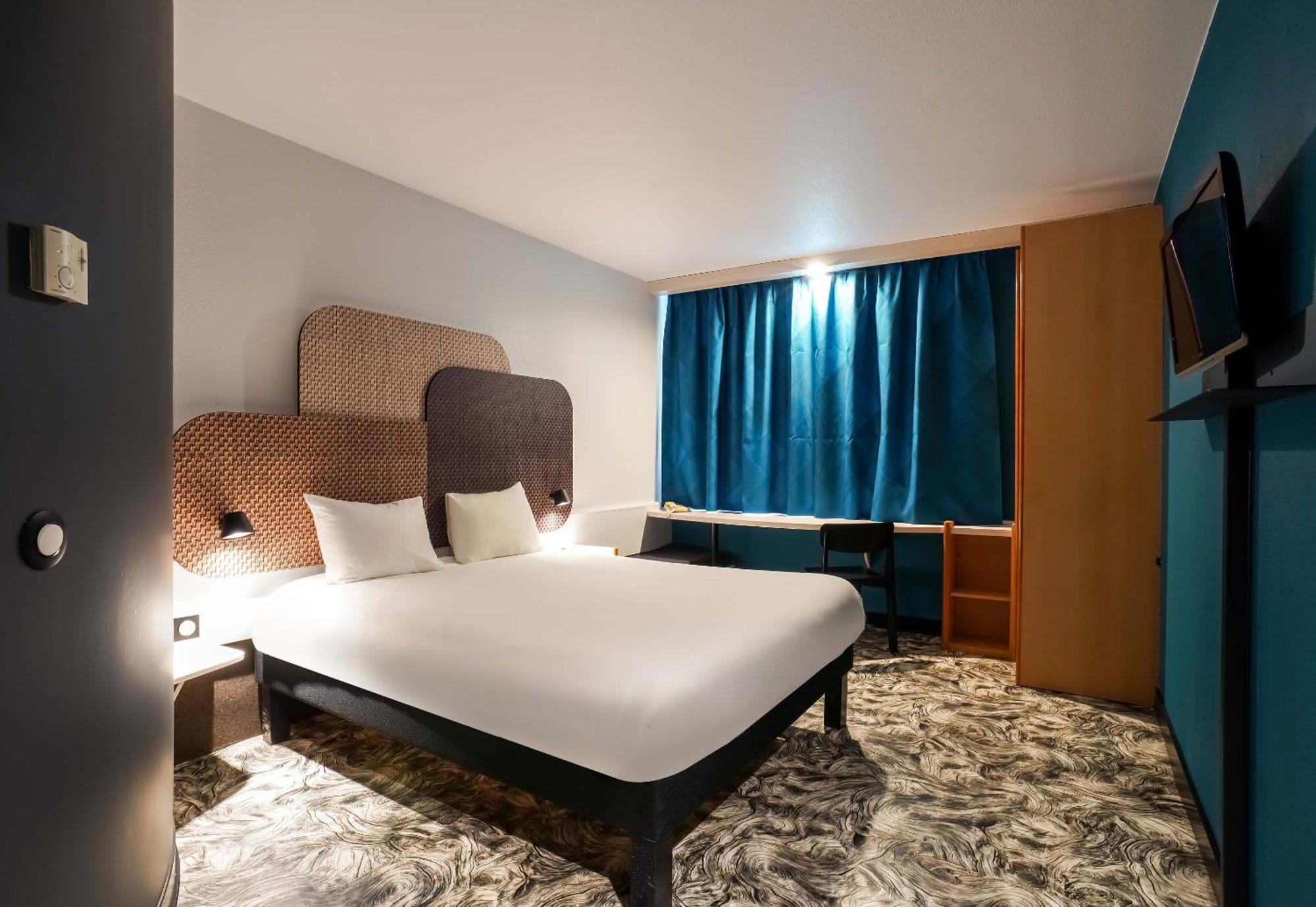 B&B Hotel Chartres Centre Cathedrale 3 Etoiles Εξωτερικό φωτογραφία
