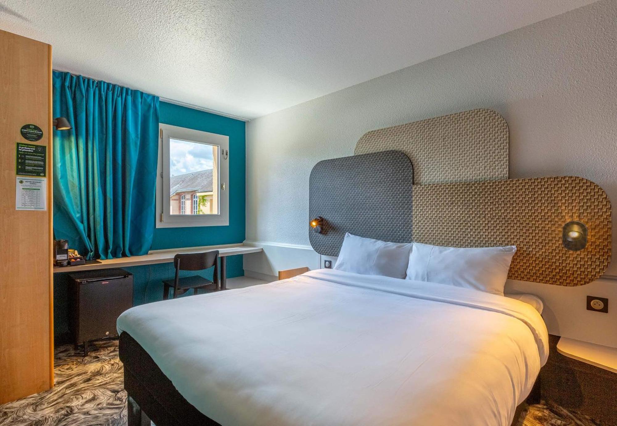 B&B Hotel Chartres Centre Cathedrale 3 Etoiles Εξωτερικό φωτογραφία